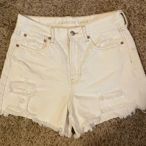 American Eagle 90s Boyfriend Denim White Shorts